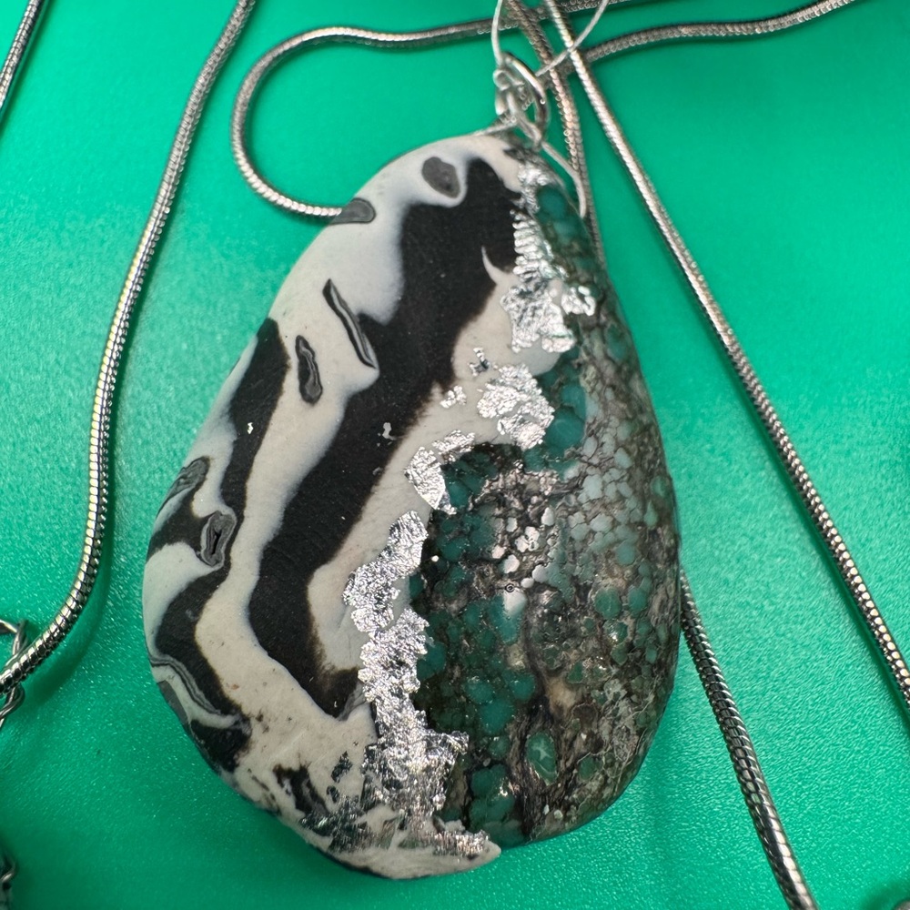 Black and White Teardrop Pendant